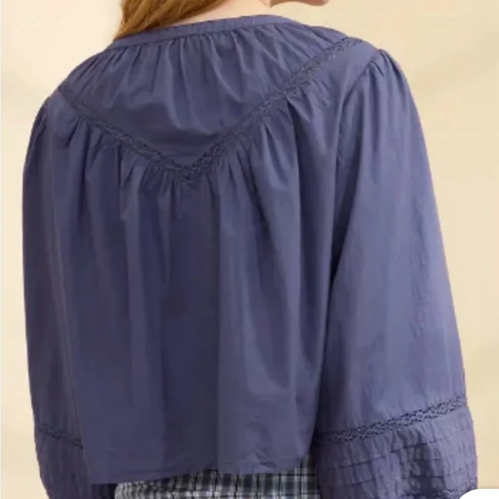 NWT Aerie Charcoal Smocked Blouse. Size Small With Balloon Sleeves - Picture 11 of 11